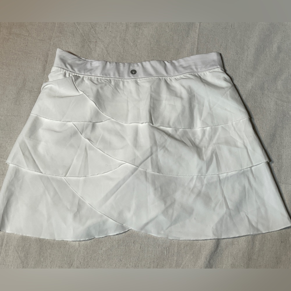 Soybu Multi layer Skort White size small